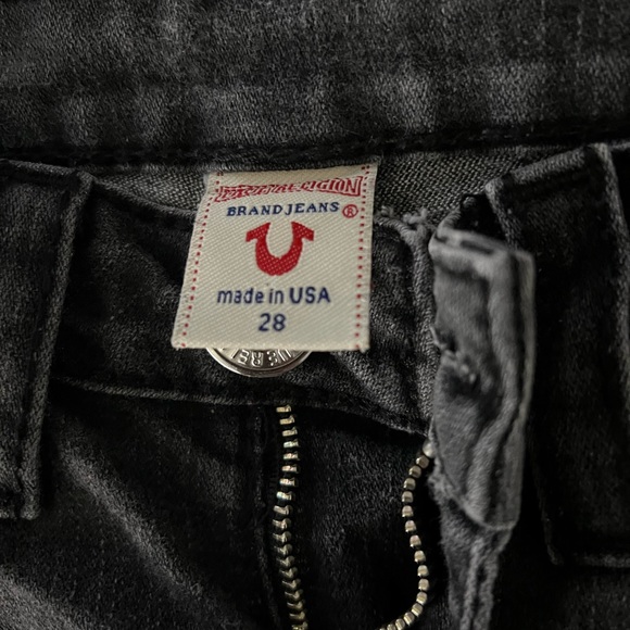 try religion low rise shorts - Picture 2 of 4